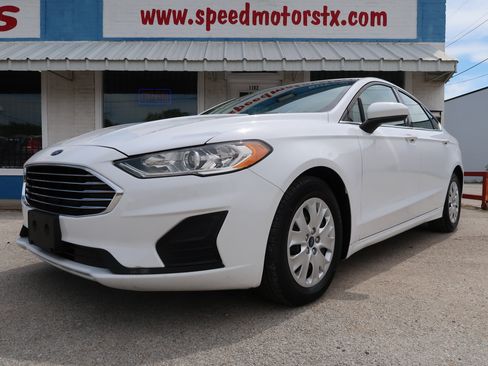 Used 2019 Ford Fusion S FWD image 5