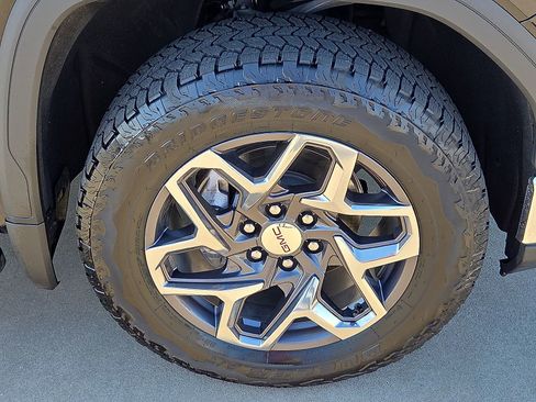 Used 2026 GMC Sierra 1500 SLT w/ SLT Premium Package image 7