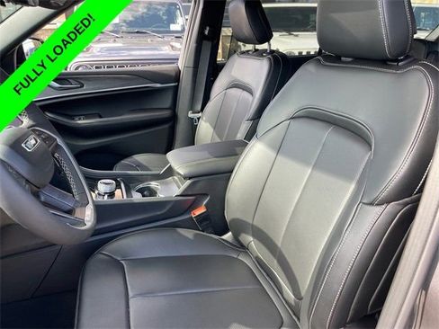 New 2025 Jeep Grand Cherokee L Limited w/ Luxury Tech Group II AWD/4WD image 9