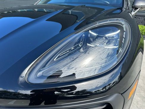 Certified 2023 Porsche Macan Turbo image 13