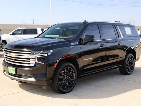 Used 2023 Chevrolet Suburban High Country w/ Max Trailering Package image 3