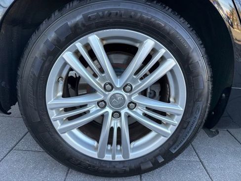 Used 2013 INFINITI G37 x w/ Premium Pkg image 9