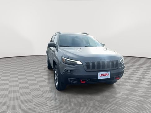 Used 2019 Jeep Cherokee Trailhawk w/ Cold Weather Group image 3