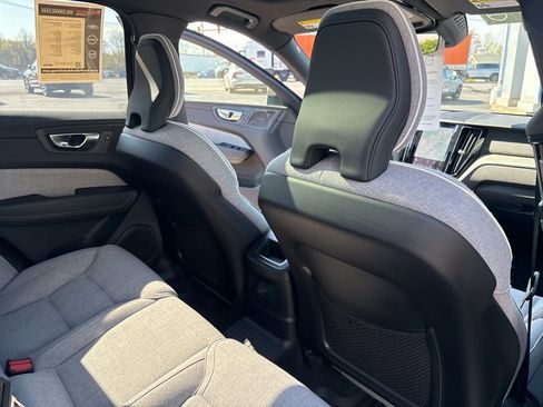 Certified 2024 Volvo XC60 T8 Ultimate w/ Protection Package Premier AWD/4WD image 46