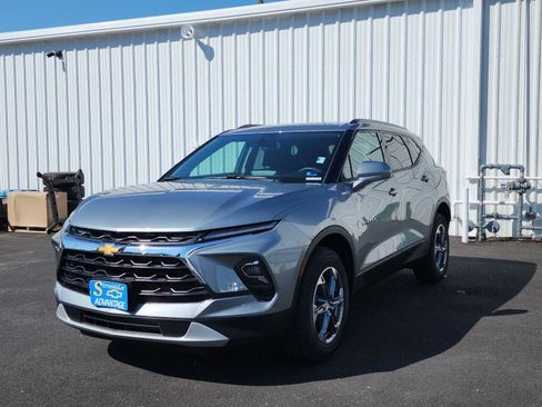 New 2026 Chevrolet Blazer LT w/ Convenience Package FWD image 1