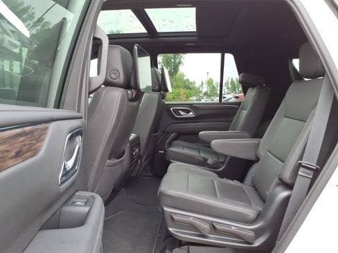 Used 2023 Chevrolet Tahoe Z71 w/ Luxury Package AWD/4WD image 12