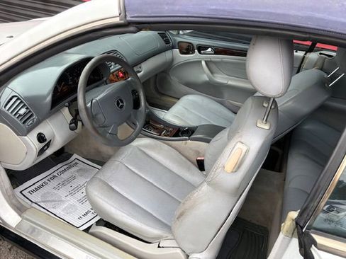 Used 1999 Mercedes-Benz CLK 320 Cabriolet image 9