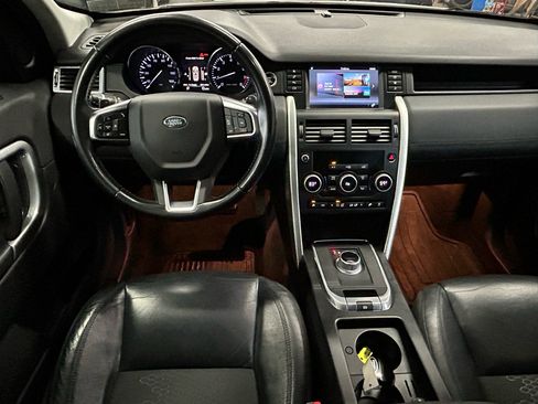 Used 2016 Land Rover Discovery Sport SE image 12