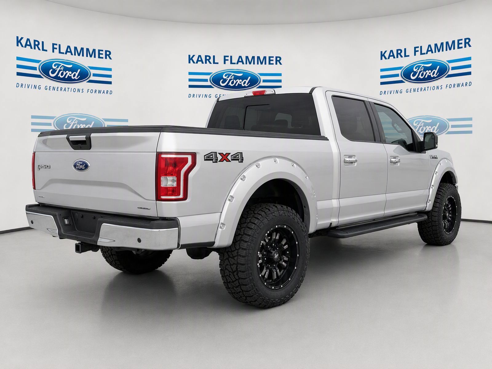 Used 2015 Ford F150 XLT w/ Equipment Group 302A Luxury AWD/4WD image 3