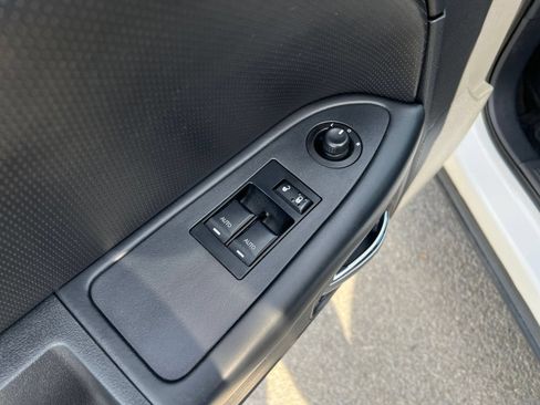 Used 2014 Dodge Challenger R/T RWD image 11