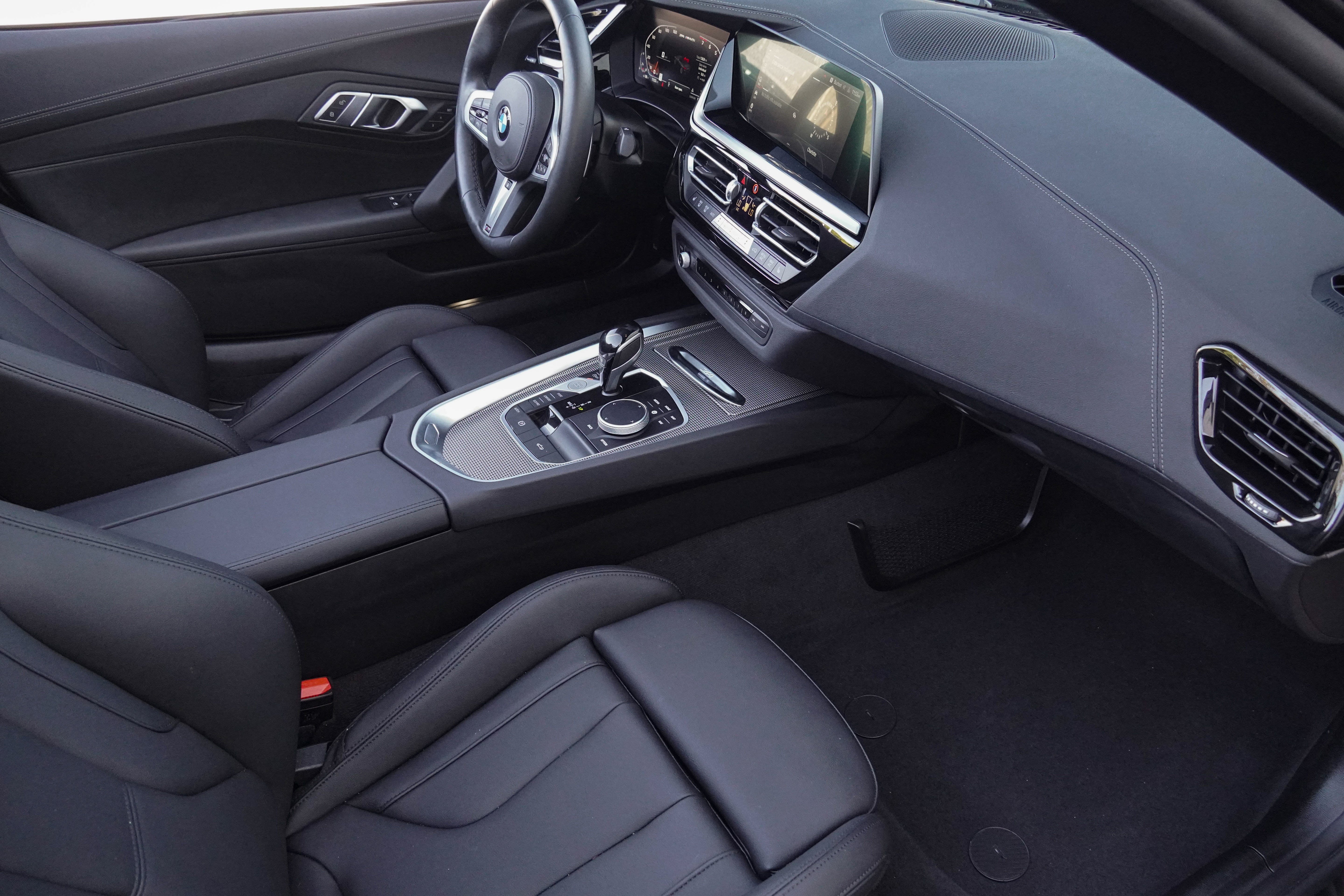 Certified 2026 BMW Z4 M40i RWD image 10