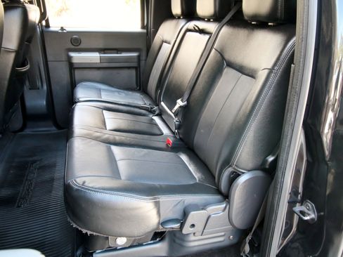 Used 2015 Ford F250 Lariat w/ Lariat Ultimate Package image 49