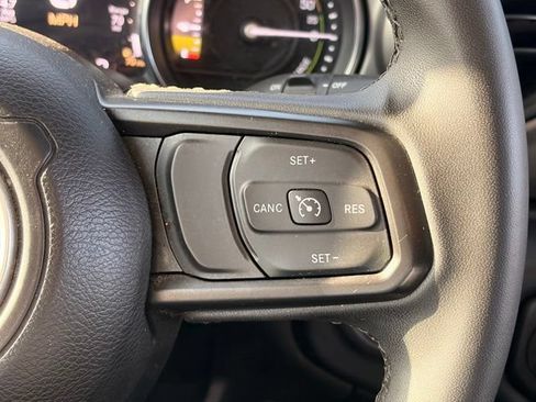 Used 2023 Jeep Wrangler Unlimited w/ 8.4" Radio Group AWD/4WD image 13