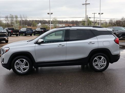 Used 2018 GMC Terrain SLE w/ Driver Convenience Package FWD image 27