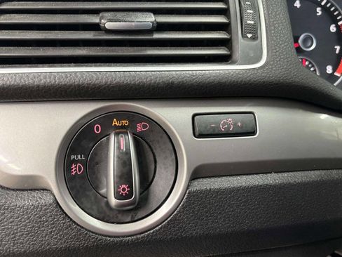 Used 2015 Volkswagen Passat 1.8T Limited Edition image 29