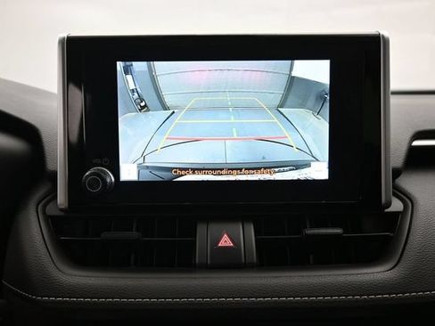 Used 2024 Toyota RAV4 XLE FWD image 17