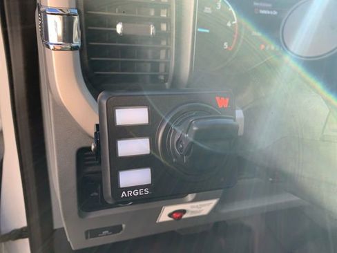 Used 2024 Ford F550 4x4 Regular Cab Super Duty image 33