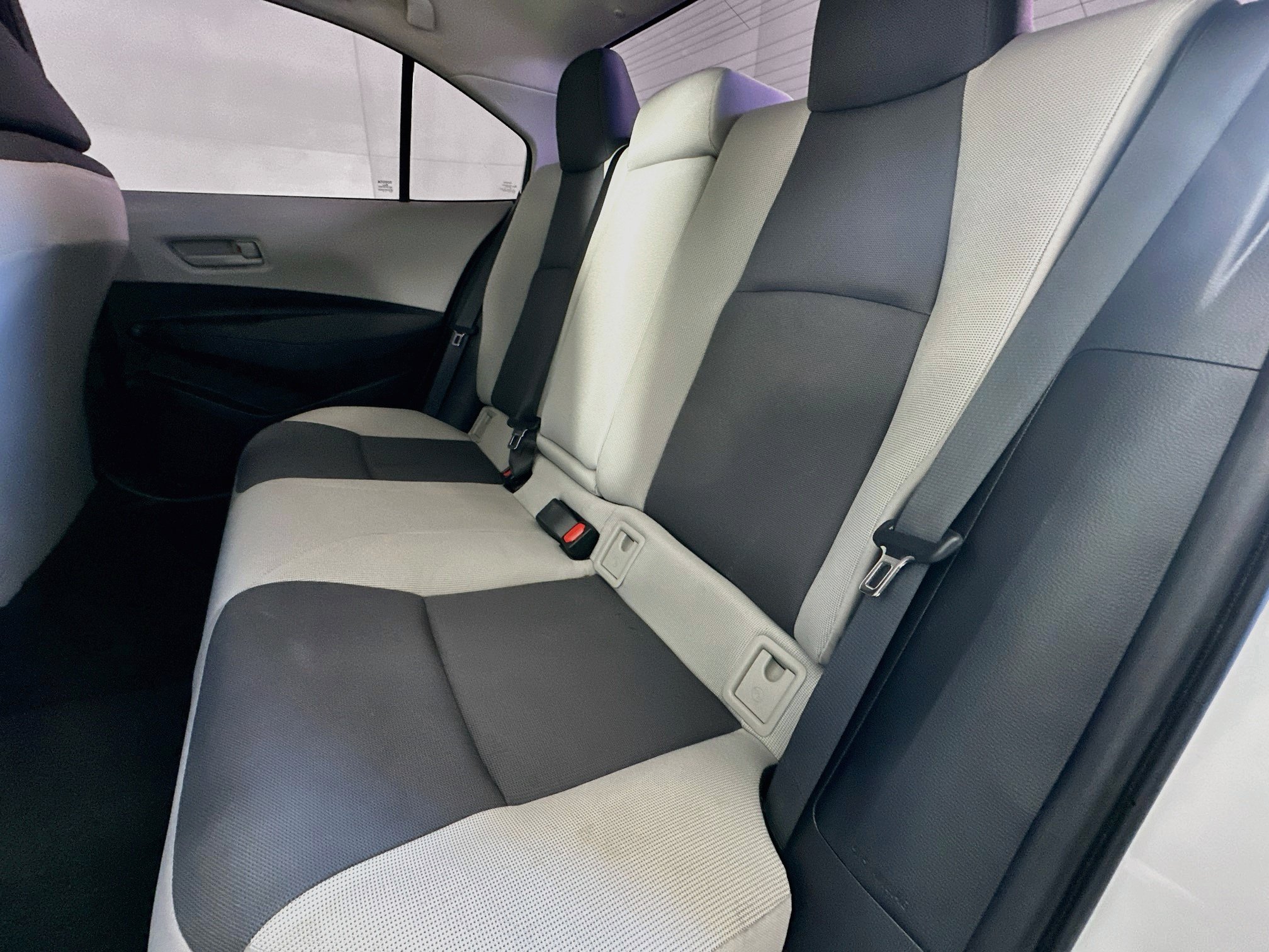 Used 2025 Toyota Corolla LE FWD image 26
