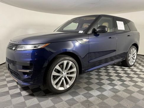 Used 2023 Land Rover Range Rover Sport SE Dynamic AWD/4WD image 2