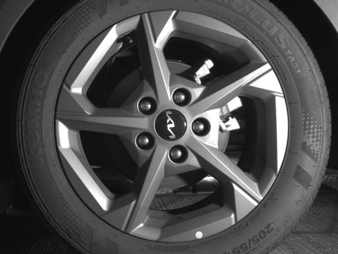 Used 2025 Kia K4 LXS image 14