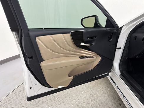 Used 2021 Lexus LS 500 RWD image 14