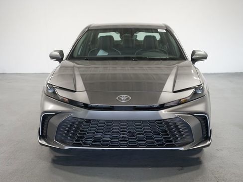 New 2026 Toyota Camry SE image 2