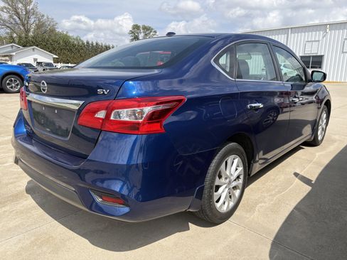 Used 2019 Nissan Sentra SV image 3