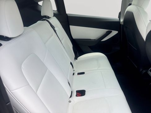 Used 2020 Tesla Model Y Long Range AWD/4WD image 27