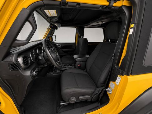 Used 2019 Jeep Wrangler Sport AWD/4WD image 9