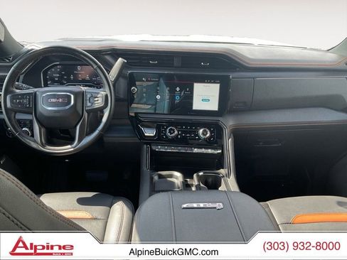 Used 2024 GMC Sierra 2500 AT4 w/ AT4 Premium Plus Package AWD/4WD image 10