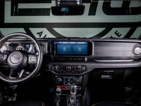 Used 2024 Jeep Wrangler Unlimited Rubicon 392 AWD/4WD image 2