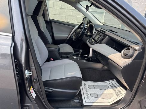 Used 2017 Toyota RAV4 XLE image 25