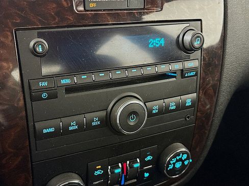 Used 2013 Chevrolet Impala LTZ image 14