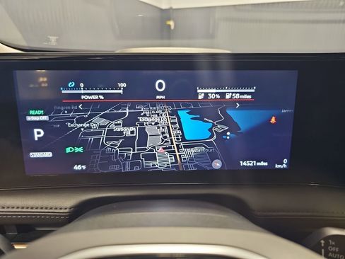 Used 2023 Nissan Ariya AWD image 37