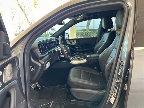 Used 2023 Mercedes-Benz GLS 450 4MATIC w/ AMG Line Exterior image 5