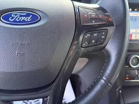Used 2018 Ford Explorer XLT w/ Equipment Group 202A FWD image 15