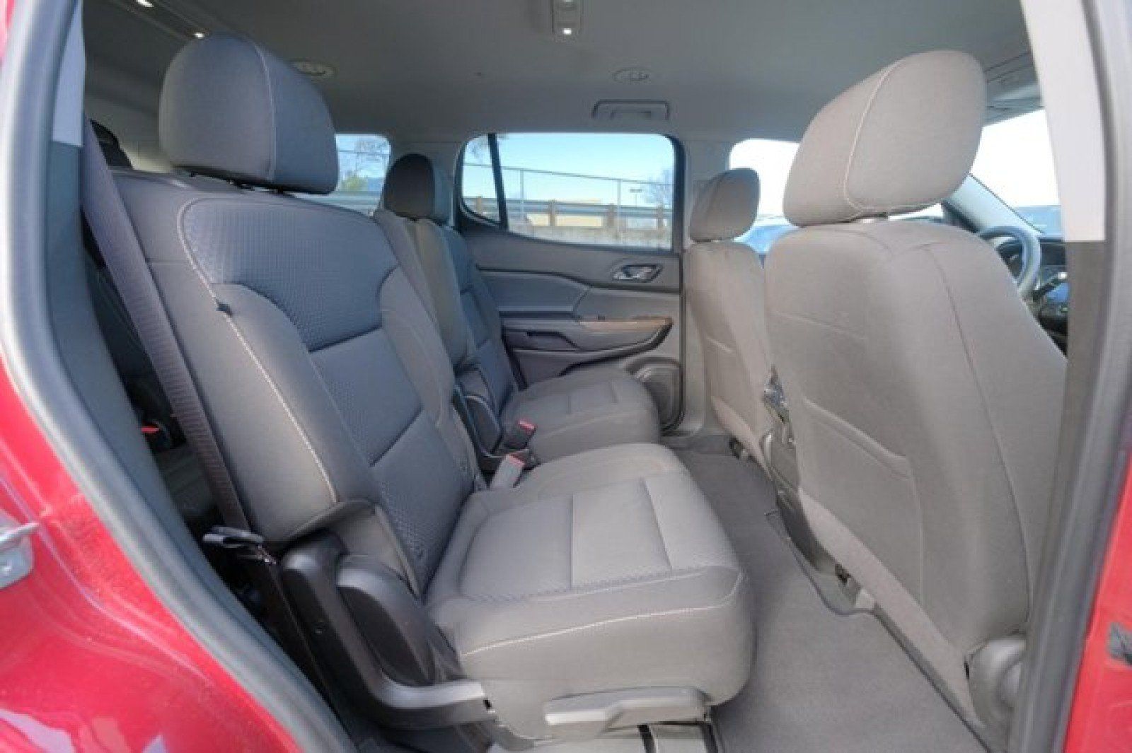 Used 2022 GMC Acadia SLE w/ Driver Convenience Package AWD/4WD image 16