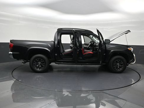 Used 2021 Toyota Tacoma SR5 RWD image 32