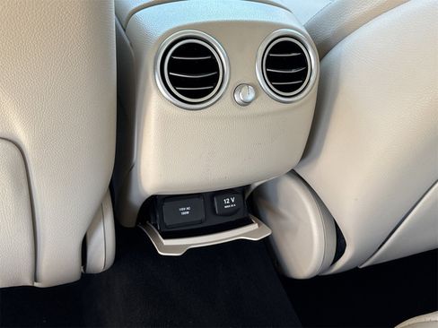 Used 2016 Mercedes-Benz GLC 300 image 11