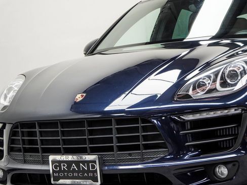 Used 2017 Porsche Macan S image 2
