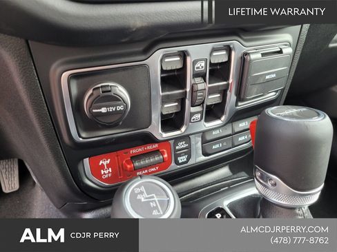 New 2025 Jeep Gladiator Rubicon w/ Safety Group AWD/4WD image 23