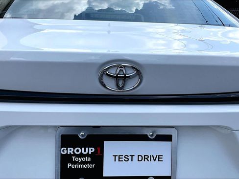 Used 2025 Toyota Corolla LE FWD image 31