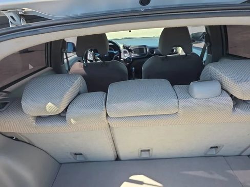 Used 2011 Honda Insight EX image 16