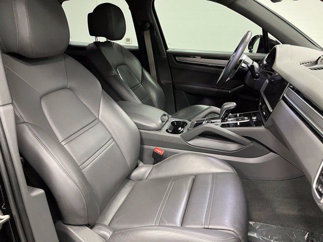 Used 2022 Porsche Cayenne Platinum Edition AWD/4WD image 60