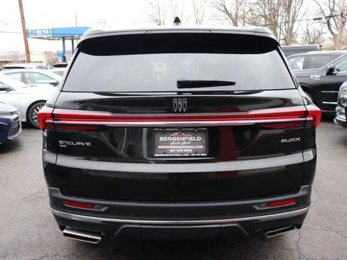 Used 2025 Buick Enclave Preferred image 4