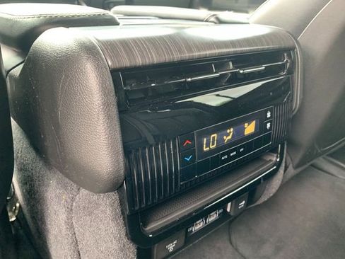 Used 2024 Jeep Wagoneer Series II w/ Flexible Seating Group AWD/4WD image 19