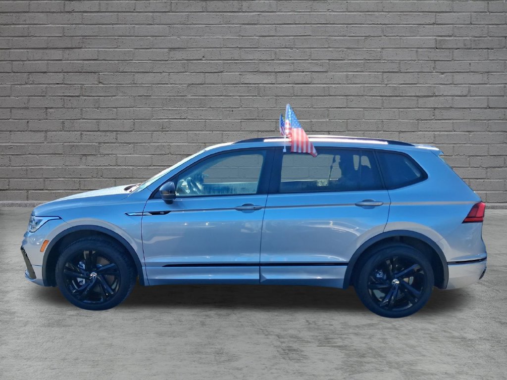 Certified 2023 Volkswagen Tiguan SE R-Line FWD image 5