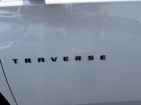 Used 2023 Chevrolet Traverse RS AWD/4WD image 45