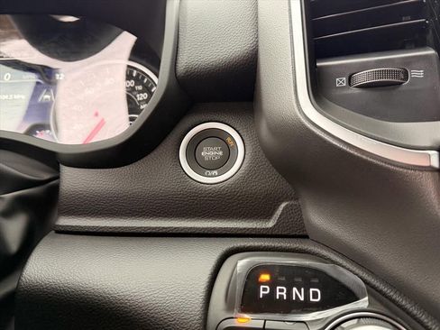 New 2026 RAM 1500 4x4 Crew Cab image 22