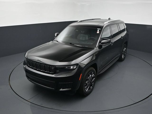 Used 2023 Jeep Grand Cherokee L Summit AWD/4WD image 14